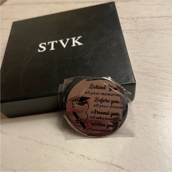 Pocket hug token (graduation) - Picture 2 of 4